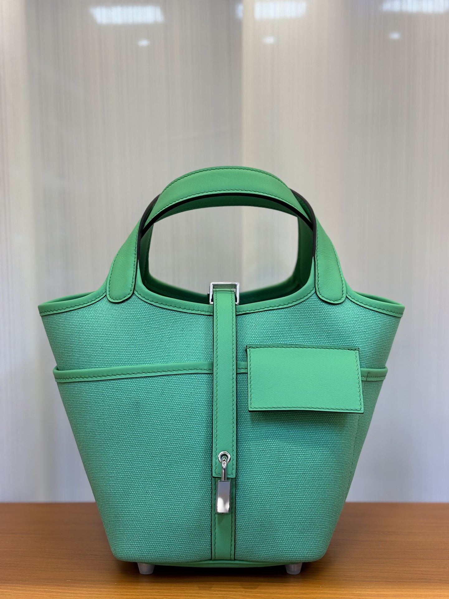 Hermes Picotin Lock 18 Pocket Bag In Vert Fizz